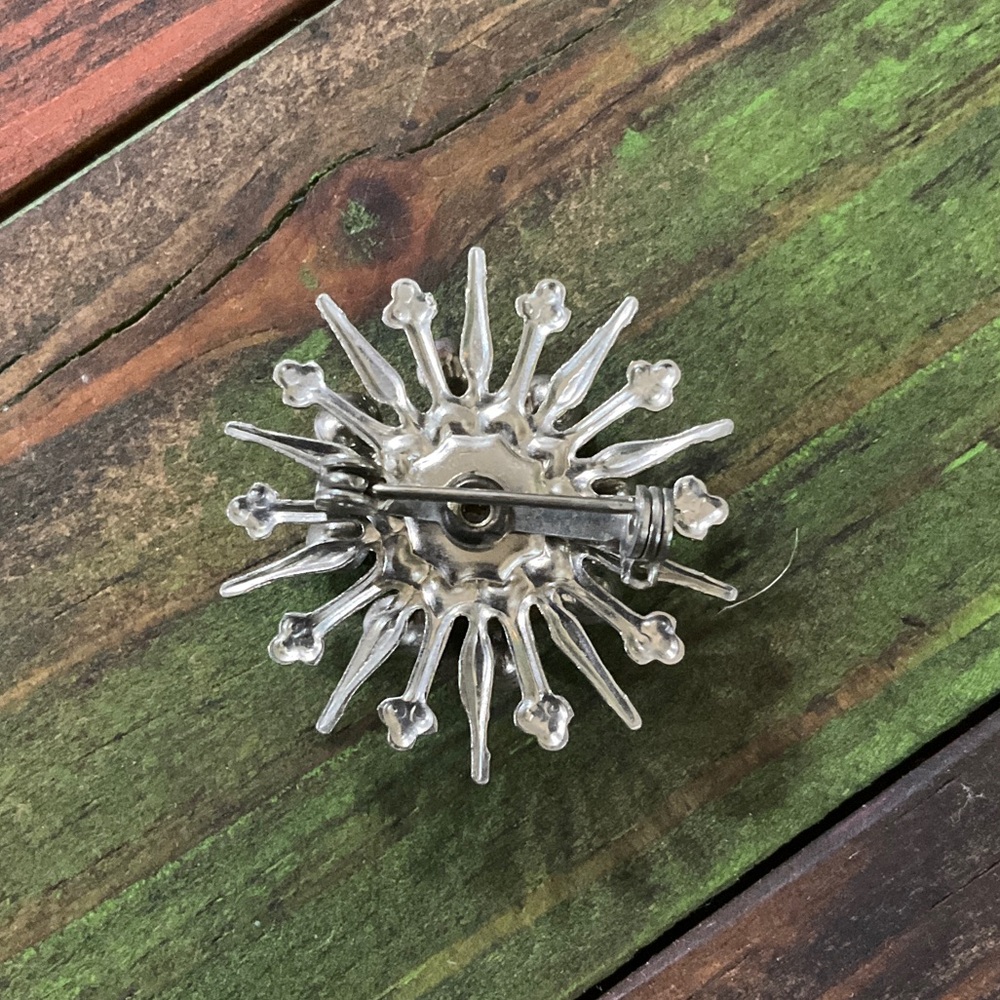 Vintage Brooch - Picture 3 of 6